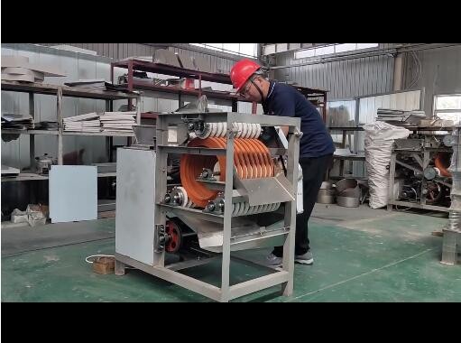 堅果設備·匠心智造--濕法脫皮（pí）機（jī）